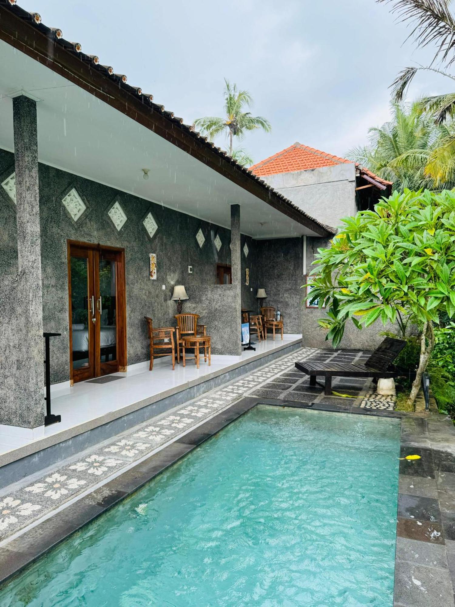 Biya Lumba Candi Dasa (Bali)