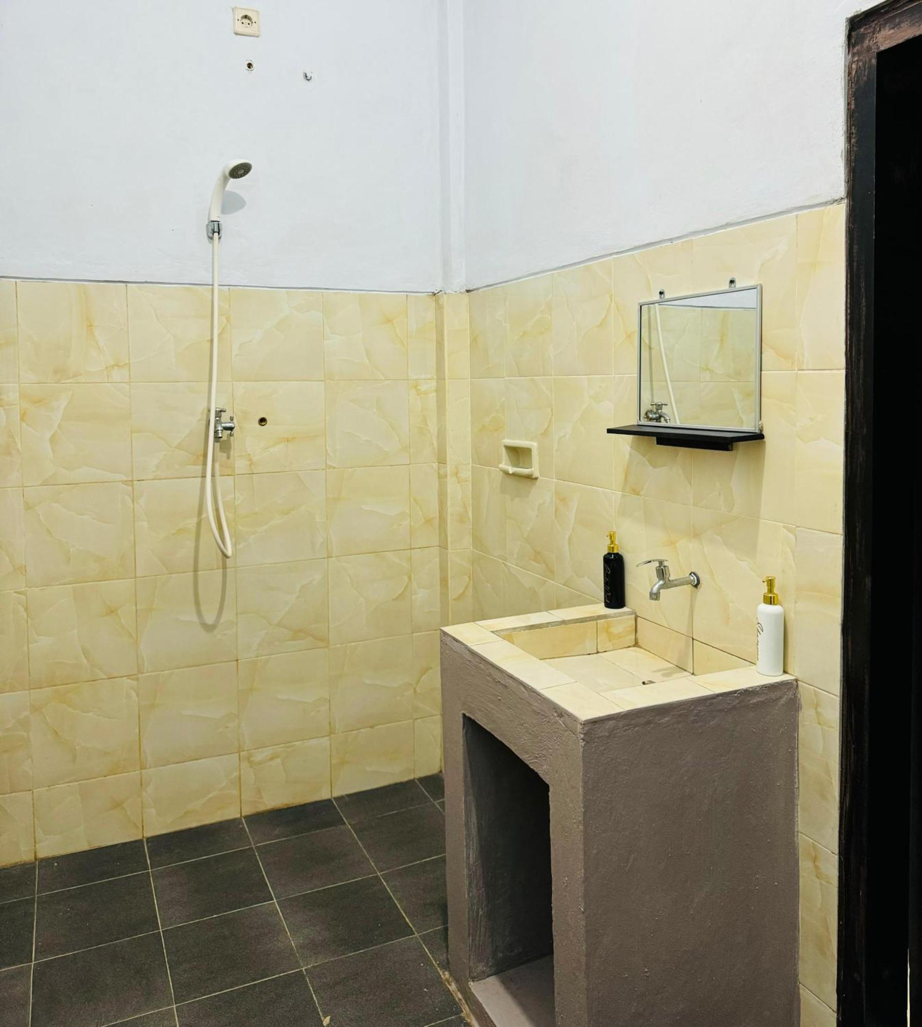 Biya Lumba Homestay *